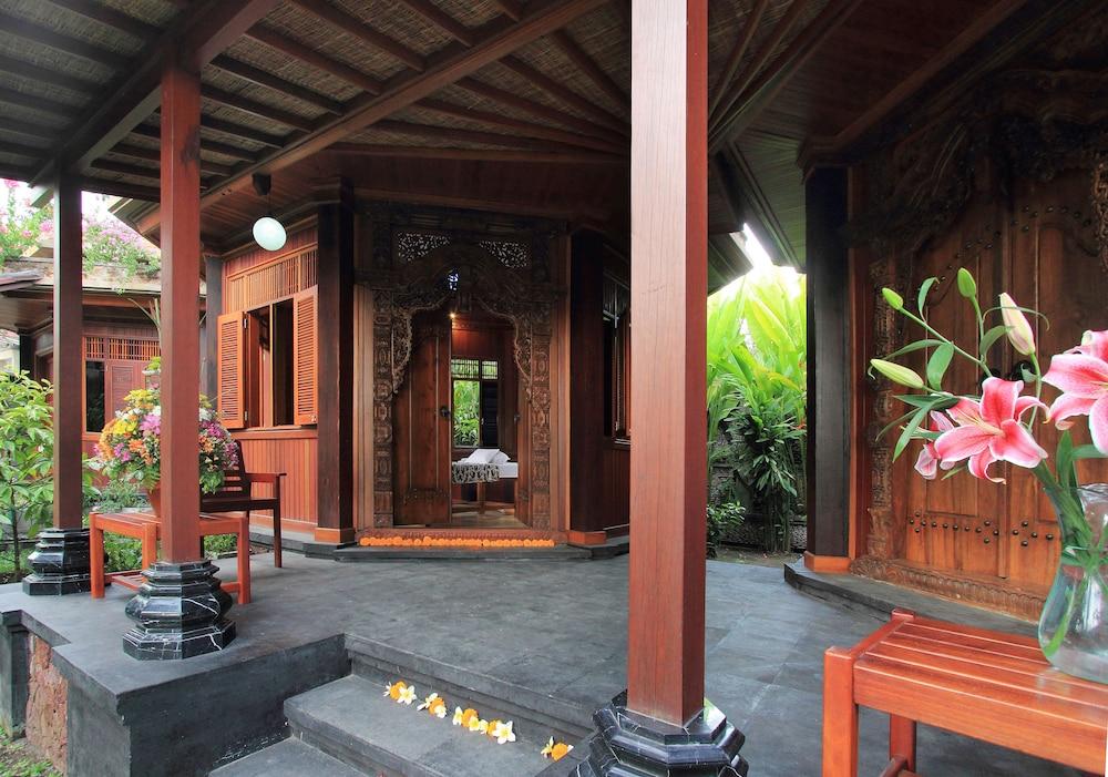 Bhuwana Ubud Hotel And Farming Exterior photo